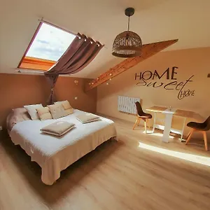 https://lhappy-hour-du-centre-ville-doyonnax.hotels-rhonealpes.com